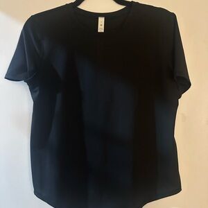 Lululemon black t shirt